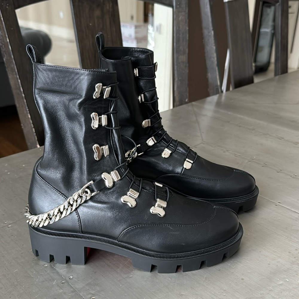 Christian Louboutin black leather boot bootie military weather horse flat sz 36